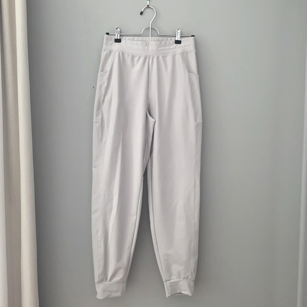 BECCA by Rebecca Virtue Grey White Joggers Size S